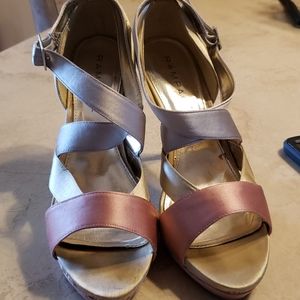 Women's high heel satine high heels.